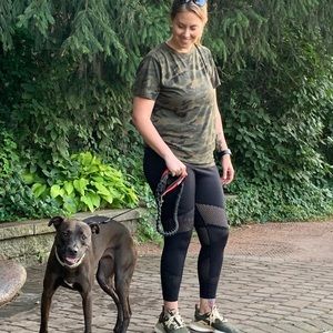 Meet your Posher, Caitlin